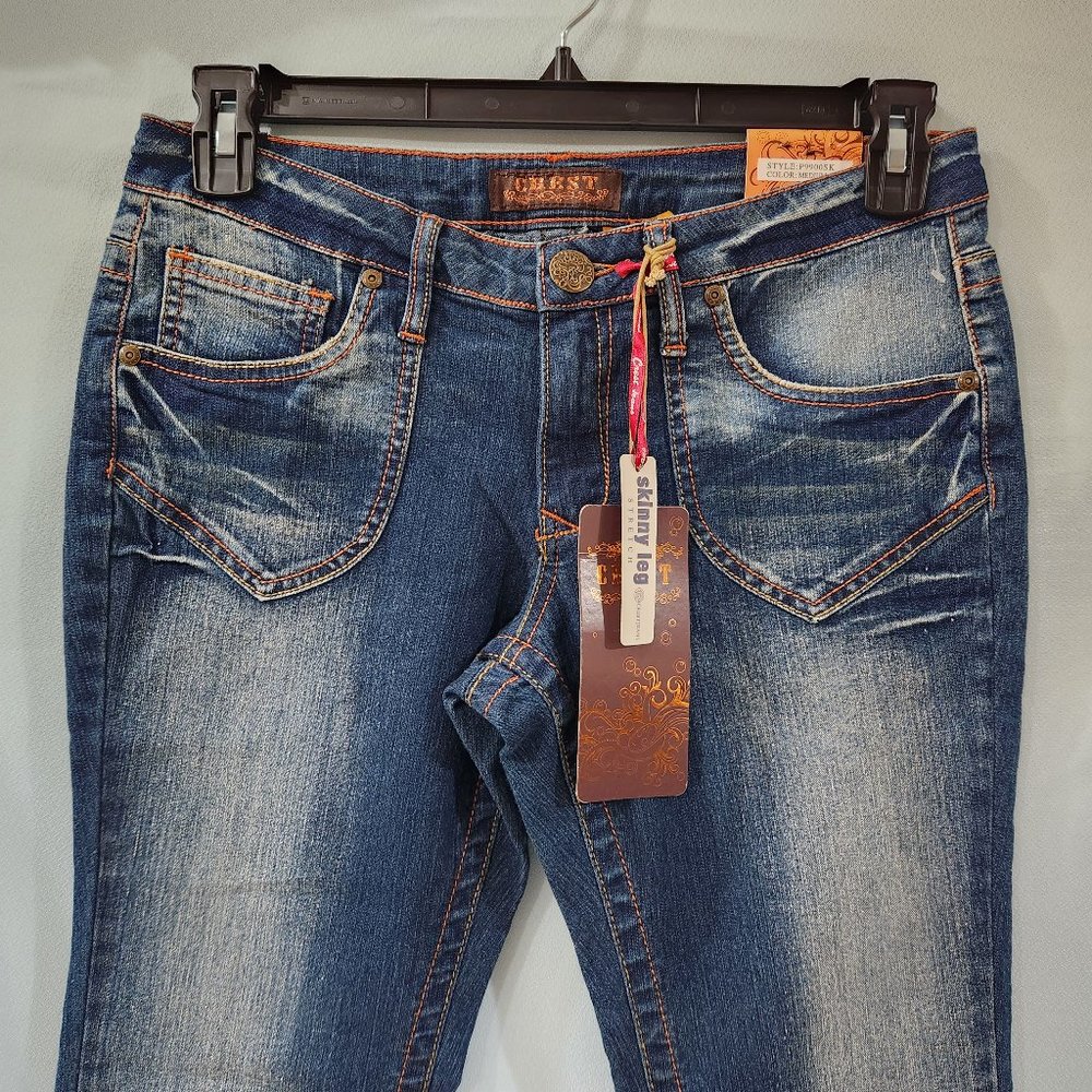 Crest Jeans - Picture 2 of 4